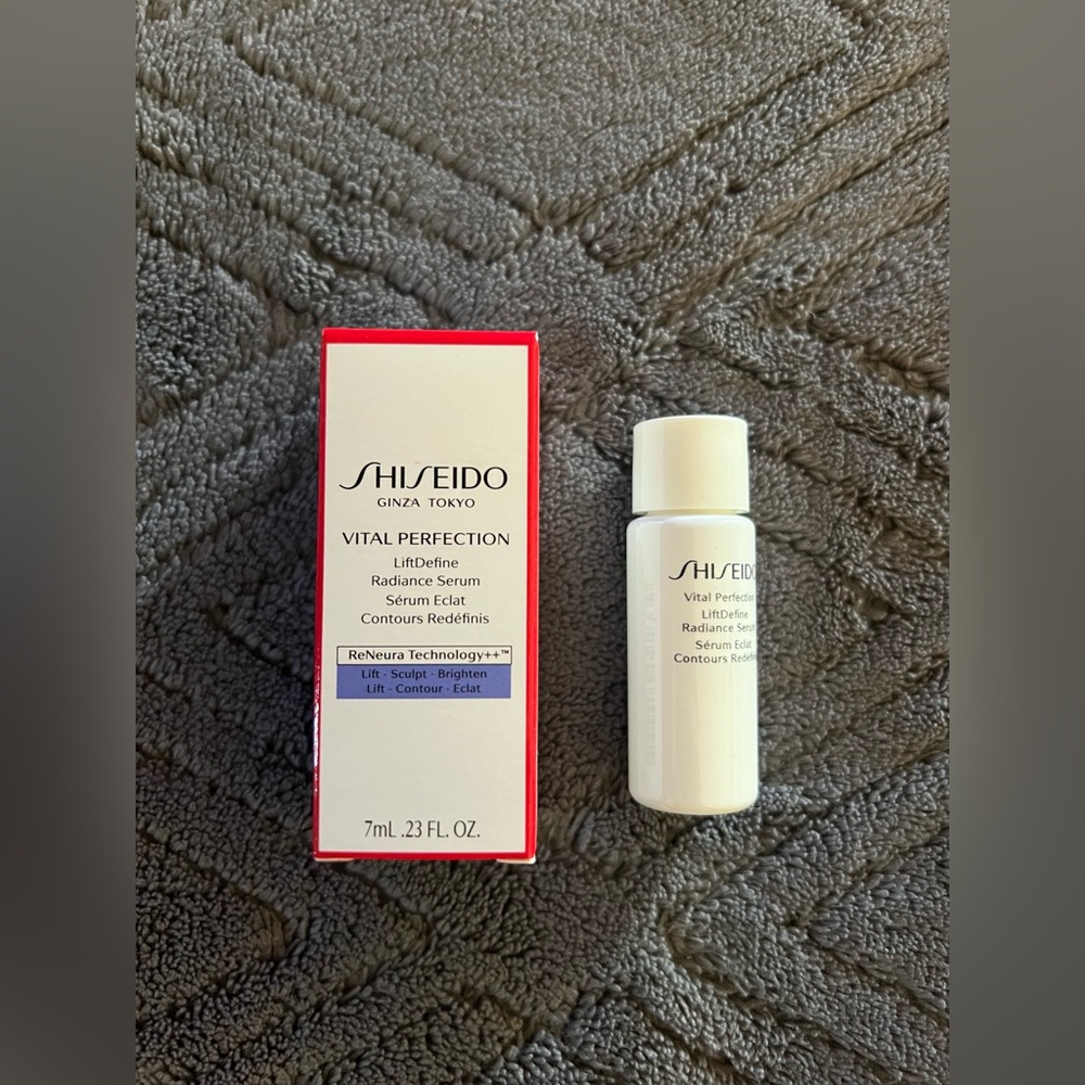 Shiseido: Vital Perfection Uplifting Lift Define Radiance Serum (7ml)